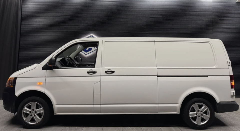 VW Transporter 2,0 TDi 114 Kassevogn lang 5d