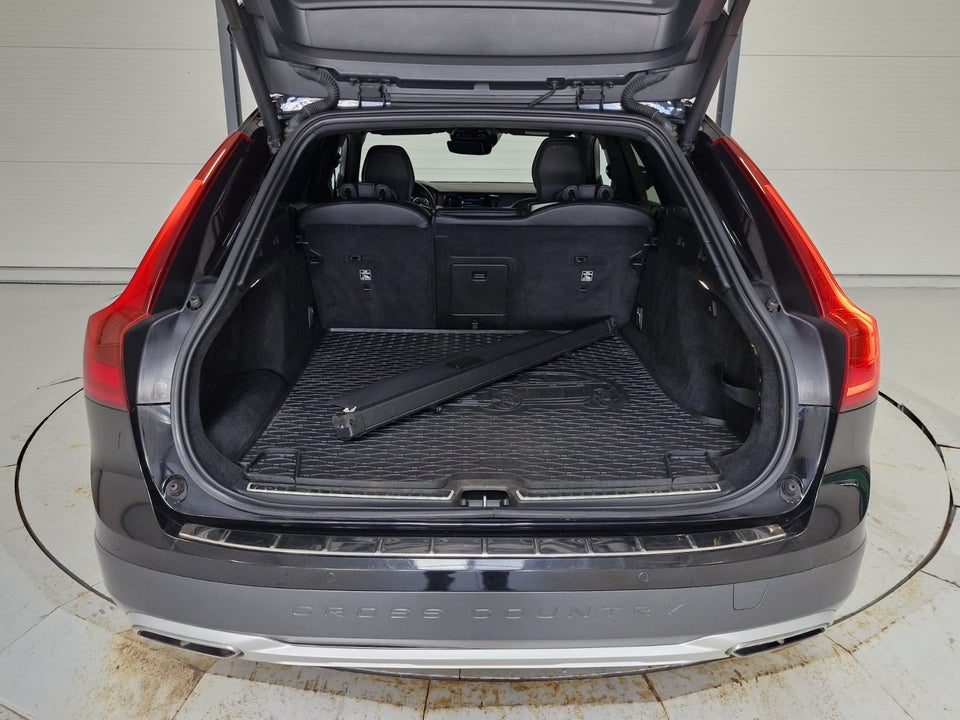 Volvo V90 CC 2,0 T6 320 Pro aut. AWD 5d