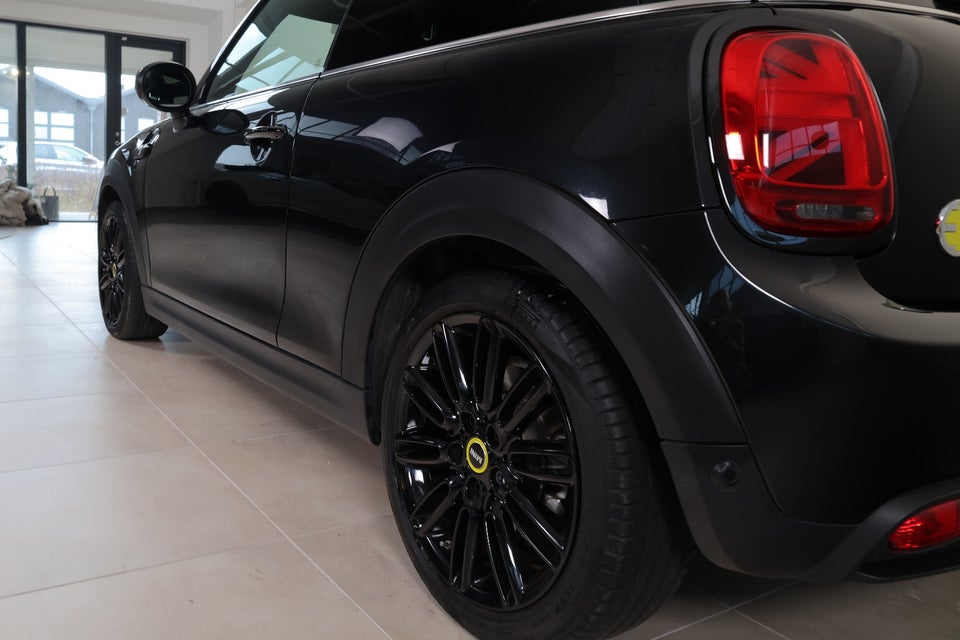 MINI Cooper SE Maximise 3d