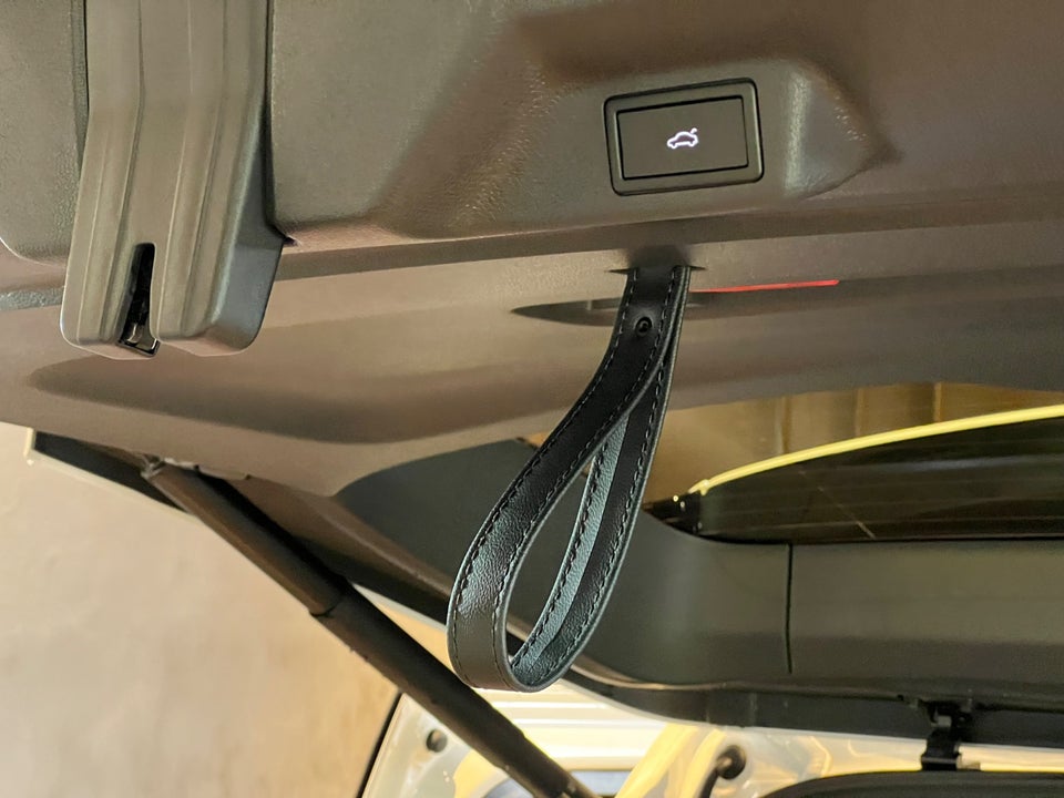 VW ID.Buzz 86 7prs LWB 5d