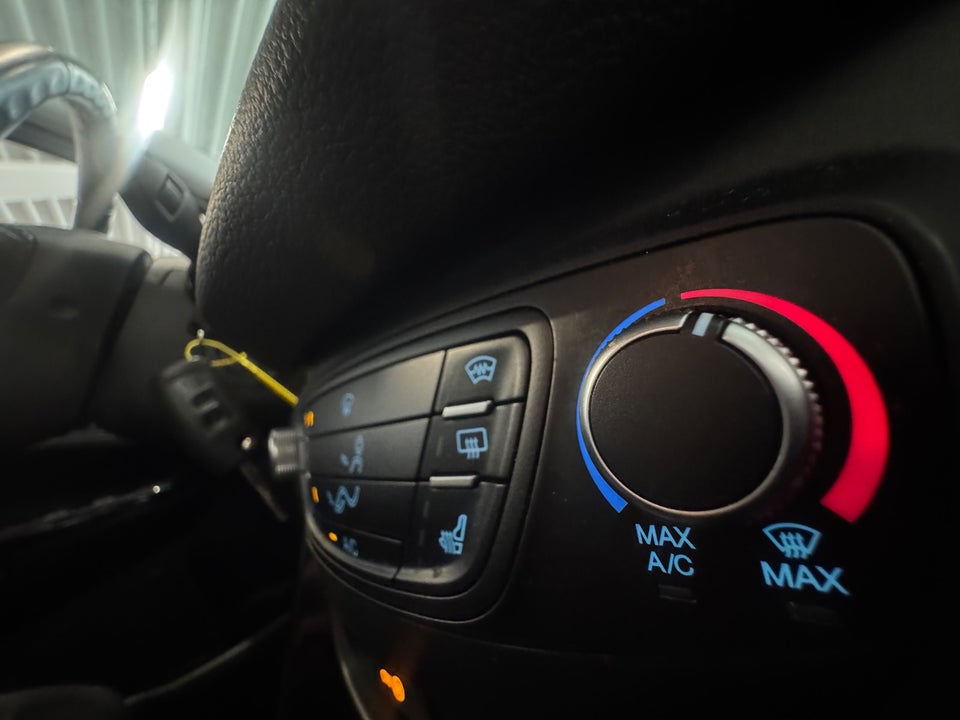 Ford B-MAX 1,0 SCTi 100 Titanium 5d