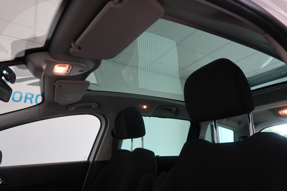 Peugeot 5008 2,0 HDi 150 Style 7prs 5d