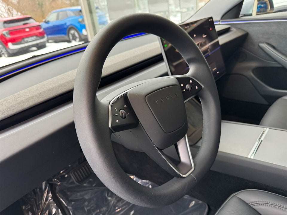 Tesla Model 3 Long Range AWD 4d