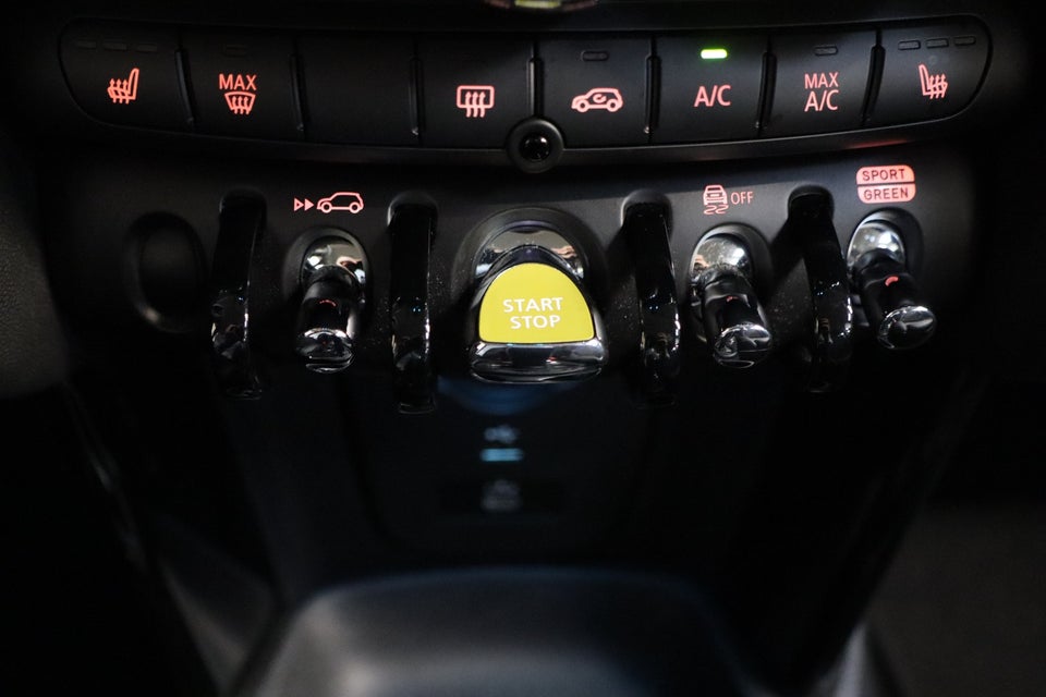 MINI Cooper SE Maximise 3d