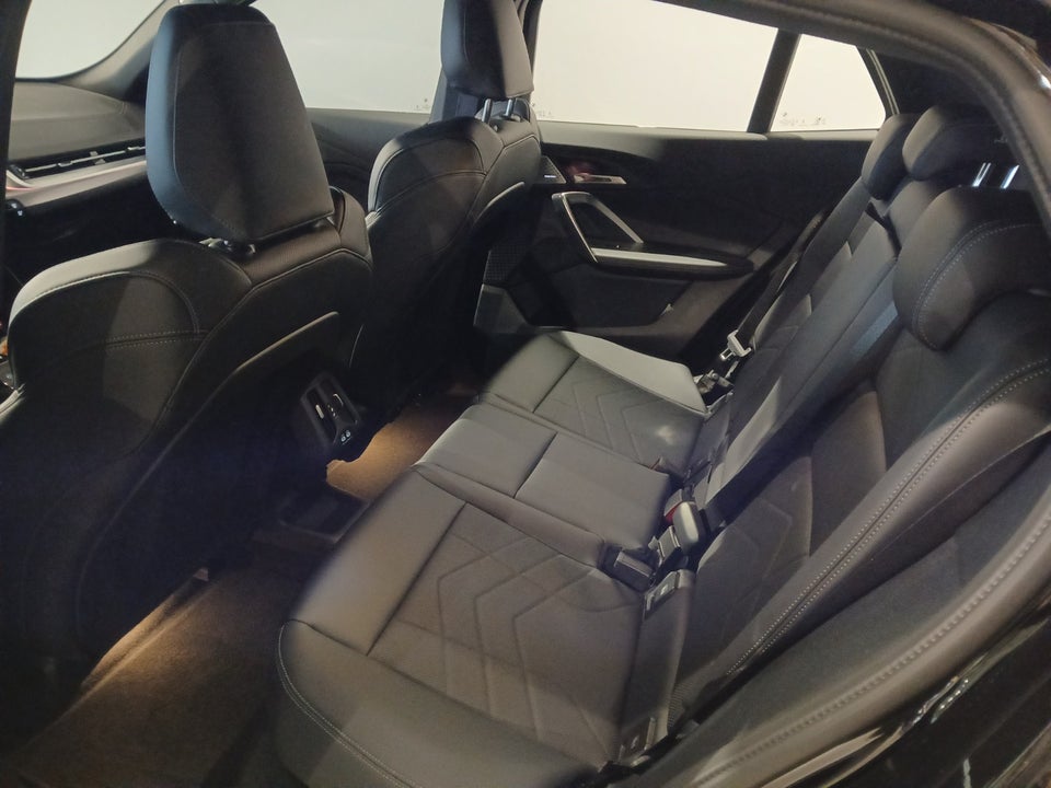 BMW iX2 eDrive20 Fully Charged M-Sport 5d