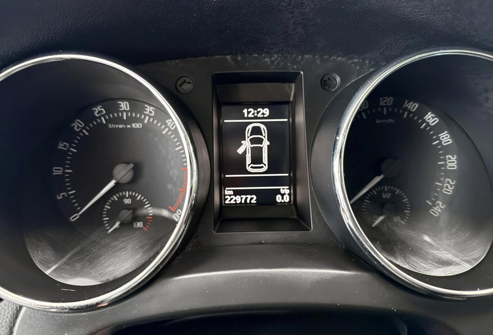 Skoda Yeti 2,0 TDi 140 Ambition DSG 4x4 5d