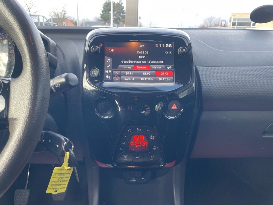 Citroën C1 1,0 VTi Shine 5d