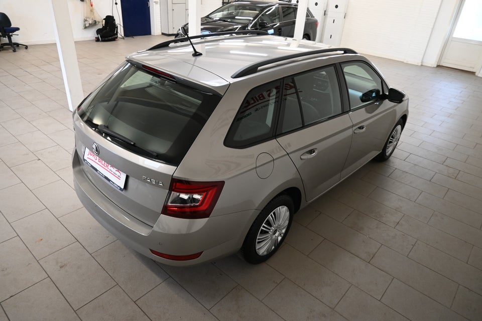 Skoda Fabia 1,0 TSi 110 Ambition Combi DSG 5d