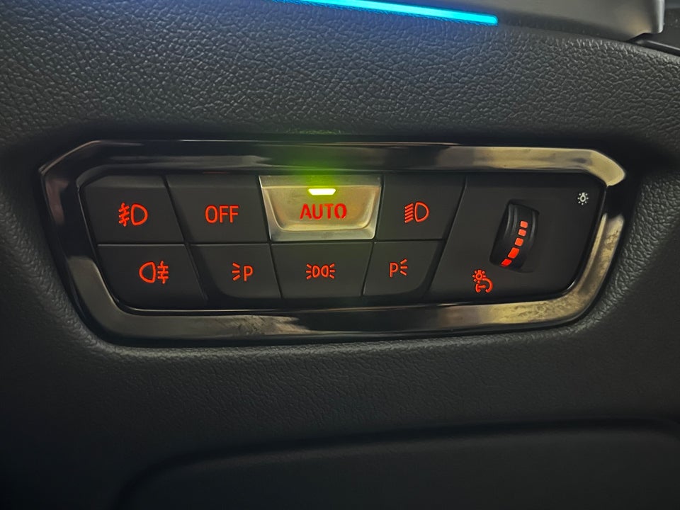 BMW 330e 2,0 Touring Sport Line aut. 5d