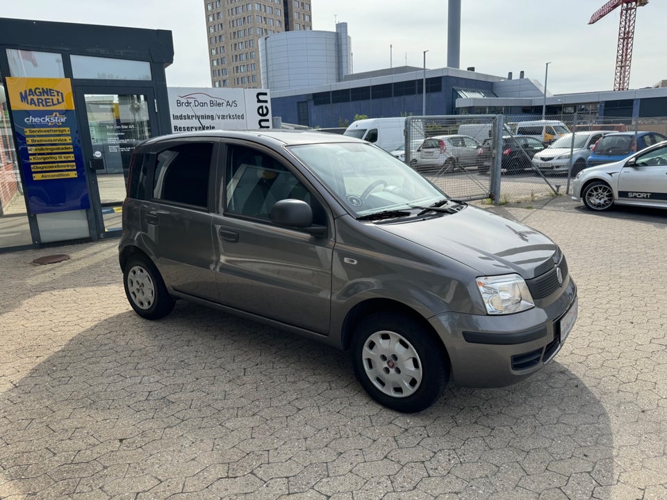 Fiat Panda 1,2 69 Dynamic 5d