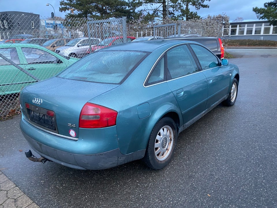 Audi A6 2,4 V6 Tiptr. 4d