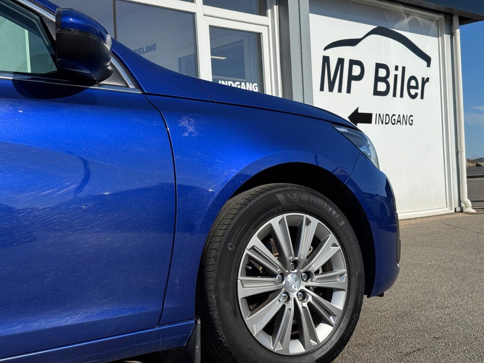 Peugeot 308 1,5 BlueHDi 130 Allure Sky SW 5d