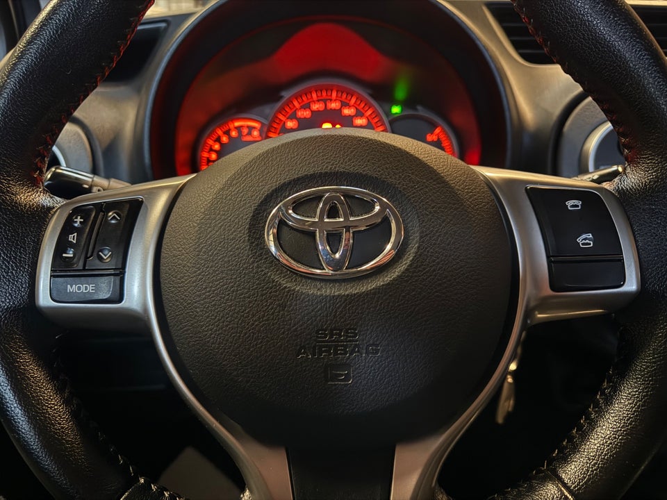 Toyota Yaris 1,0 VVT-i T2 Touch 5d