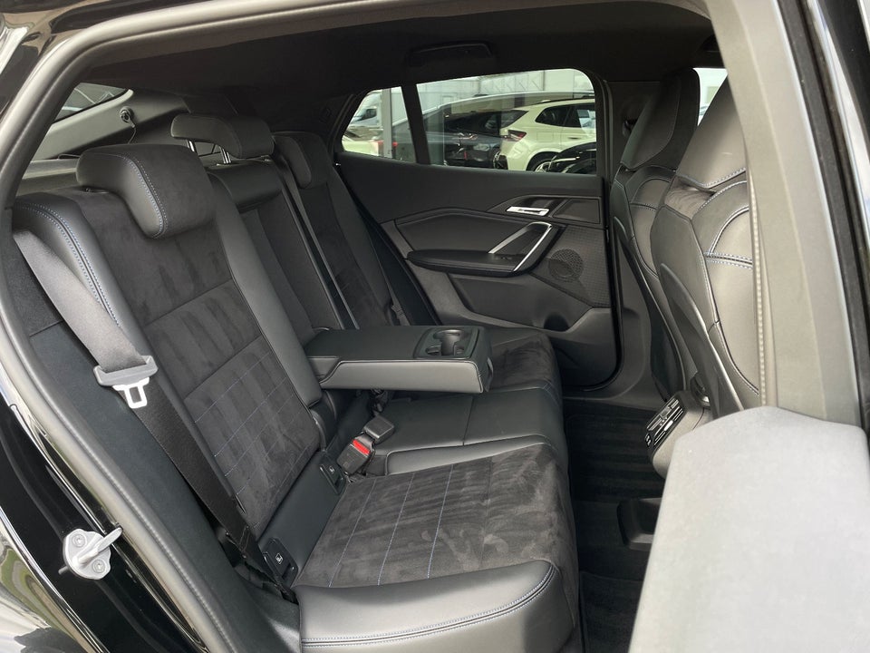 BMW iX2 eDrive20 M-Sport 5d