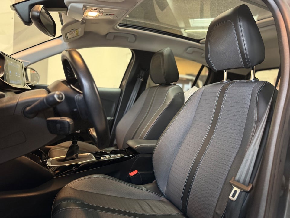 Peugeot 208 1,5 BlueHDi 100 Allure Sky 5d