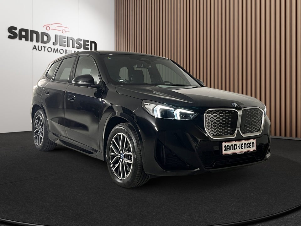 BMW iX1 xDrive30 M-Sport 5d