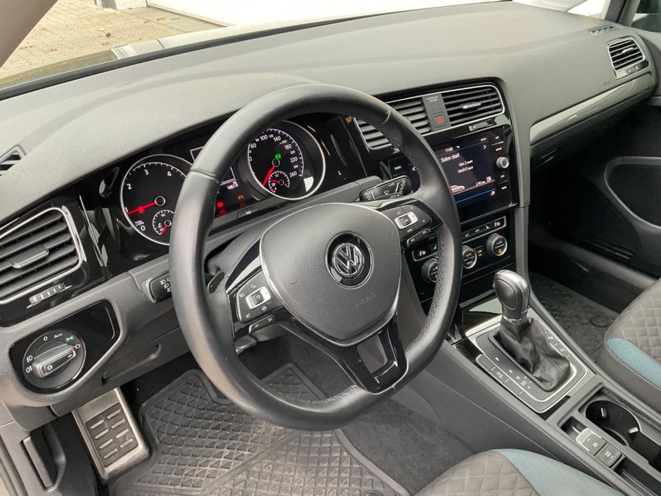 VW Golf VII 1,6 TDi 115 IQ.Drive DSG 5d