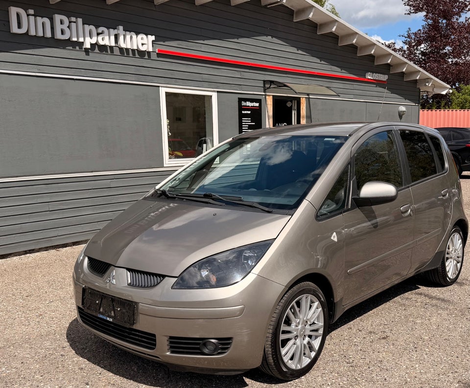 Mitsubishi Colt 1,5 Invite Coolpack 5d
