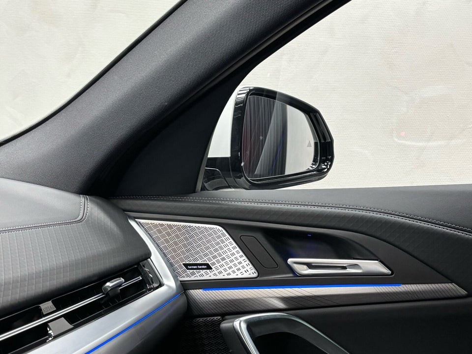 BMW iX2 xDrive30 M-Sport 5d