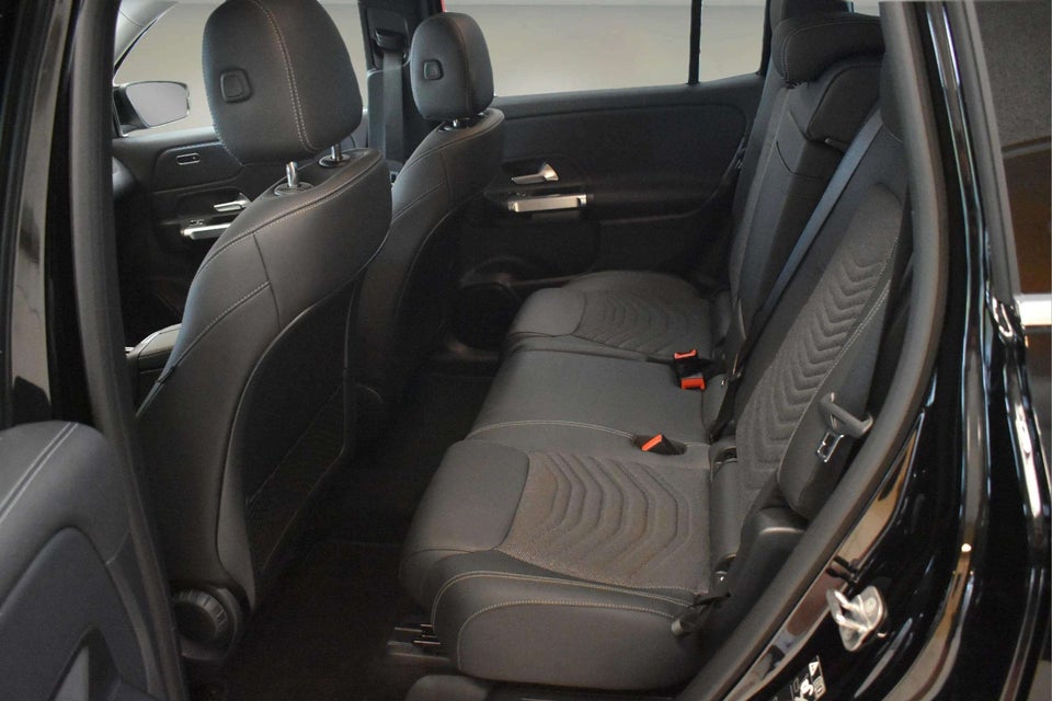 Mercedes EQB300 Progressive 4Matic 7prs 5d