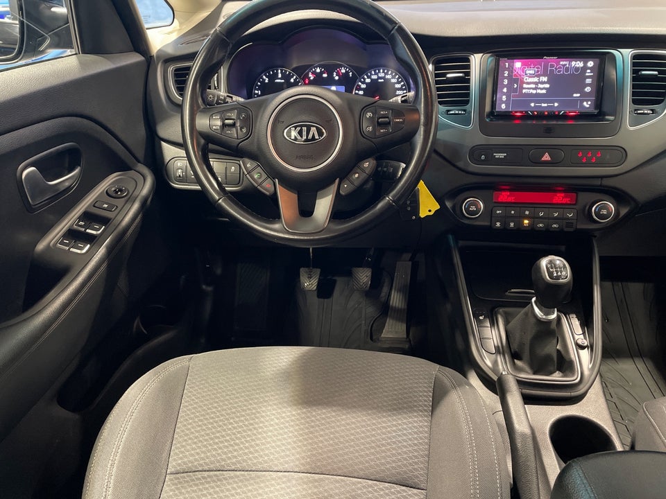 Kia Carens 1,7 CRDi 115 Attraction 7prs 5d
