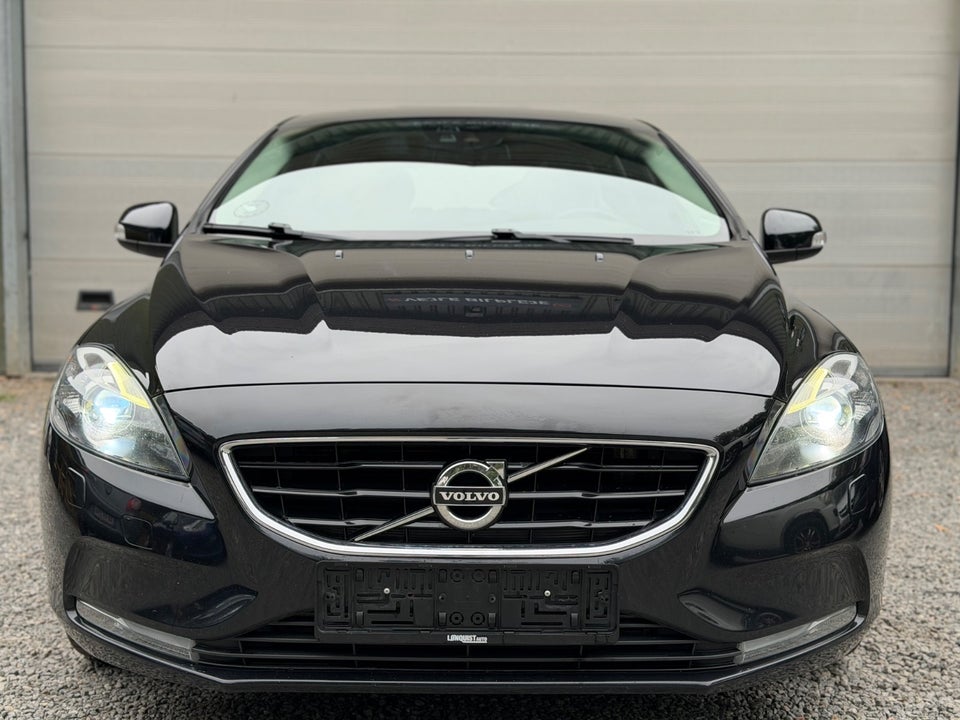 Volvo V40 1,6 D2 115 Kinetic 5d