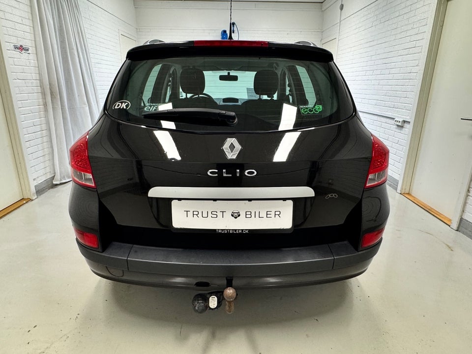 Renault Clio III 1,2 16V Authentique 5d