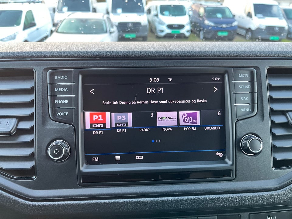 VW Crafter 30 2,0 TDi 140 Kassevogn L3H3 aut.