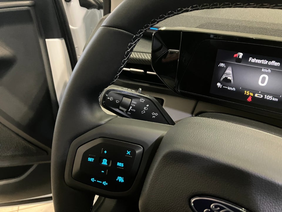 Ford Explorer 77 Premium Extended Range 5d