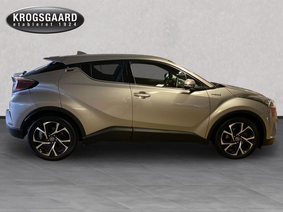 Toyota C-HR 1,8 Hybrid Premium Selected CVT 5d
