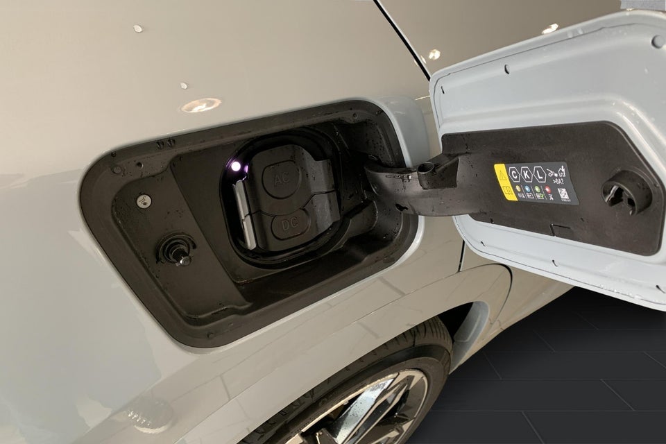 BMW iX2 eDrive20 M-Sport Pro 5d