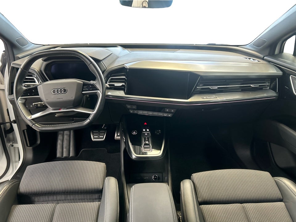 Audi Q4 e-tron 50 S-line quattro 5d