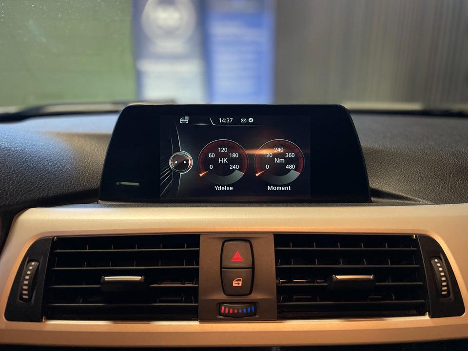 BMW 320d 2,0 Touring Advantage aut. 5d