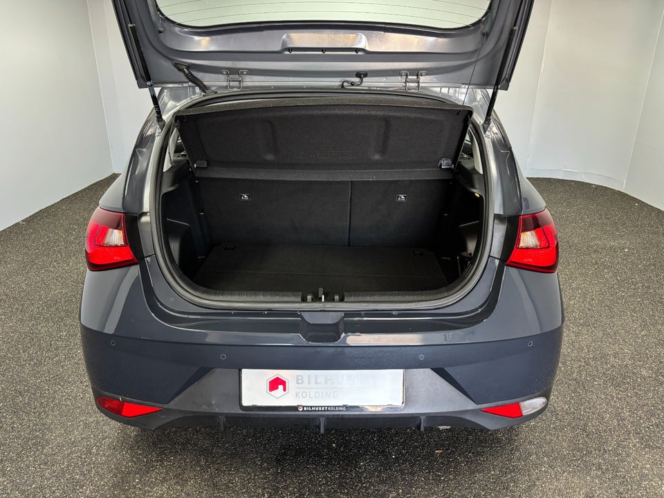 Hyundai i20 1,0 T-GDi Essential DCT 5d
