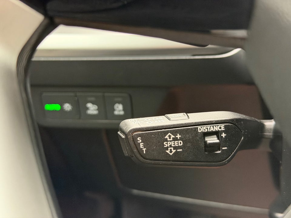 Audi Q4 e-tron 40 S-line 5d