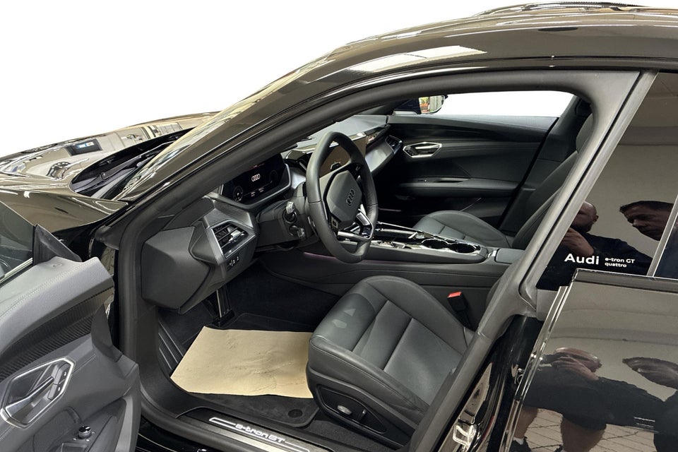 Audi e-tron GT quattro 4d