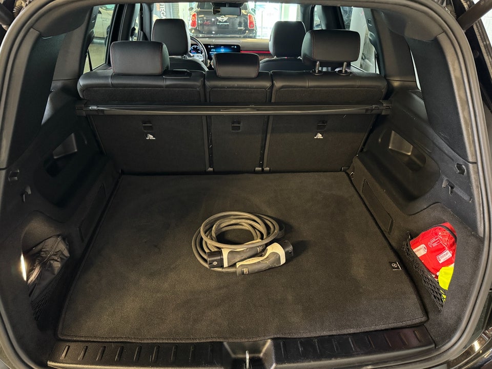 Mercedes EQB250 AMG Line 5d