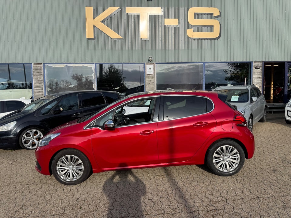 Peugeot 208 1,6 BlueHDi 100 Allure Sky 5d