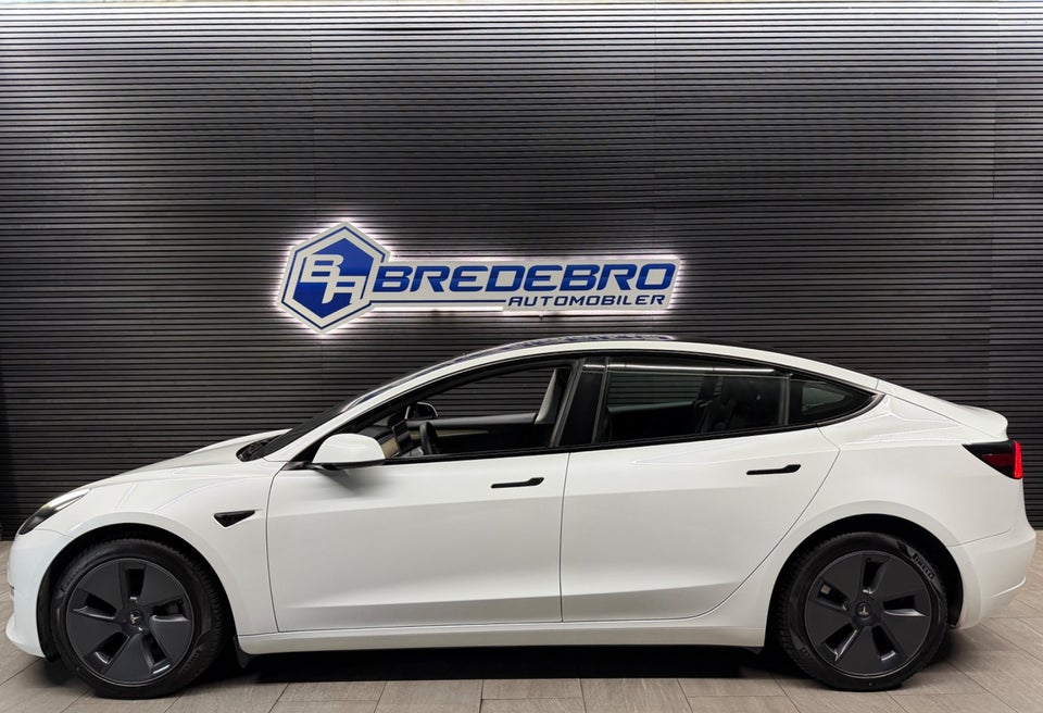 Tesla Model 3 Long Range AWD 4d