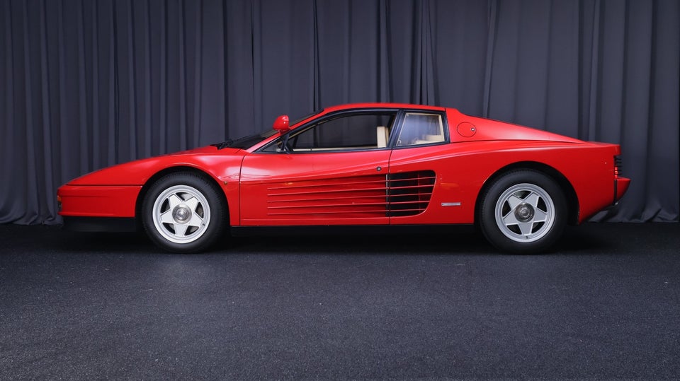 Ferrari Testarossa 4,9  2d