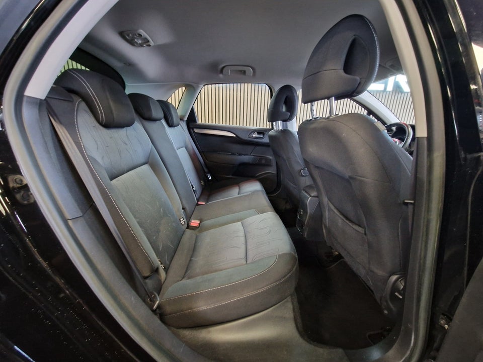 Citroën C4 1,6 e-HDi 115 Seduction E6G 5d