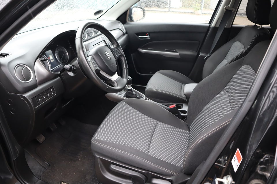 Suzuki Vitara 1,4 mHybrid Active 5d
