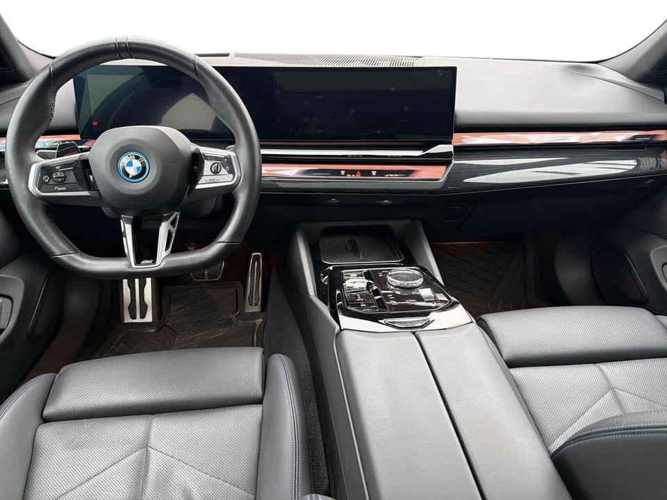 BMW i5 eDrive40 M-Sport Pro 4d