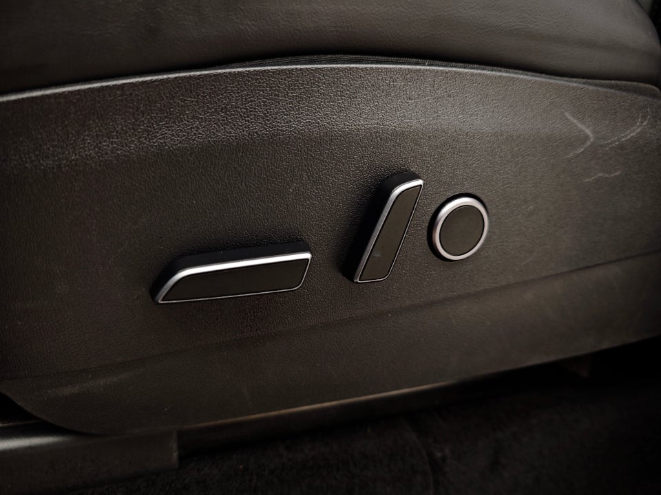 Tesla Model Y RWD 5d