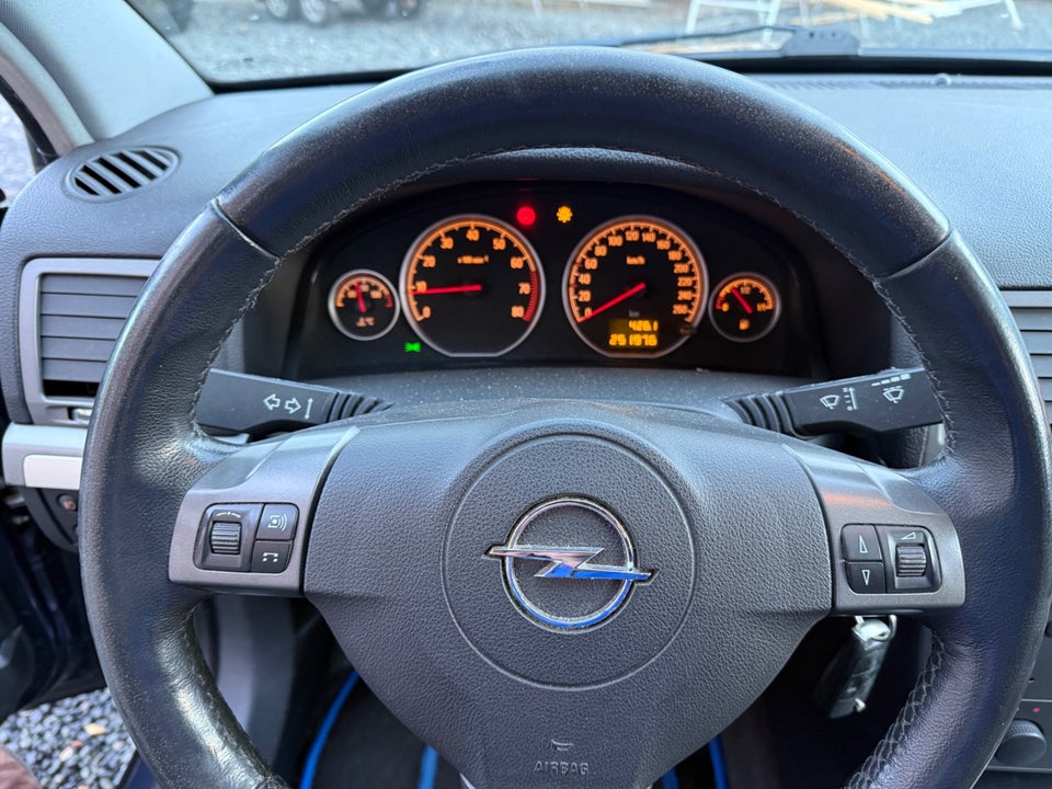 Opel Vectra 2,2 16V 155 Elegance 4d