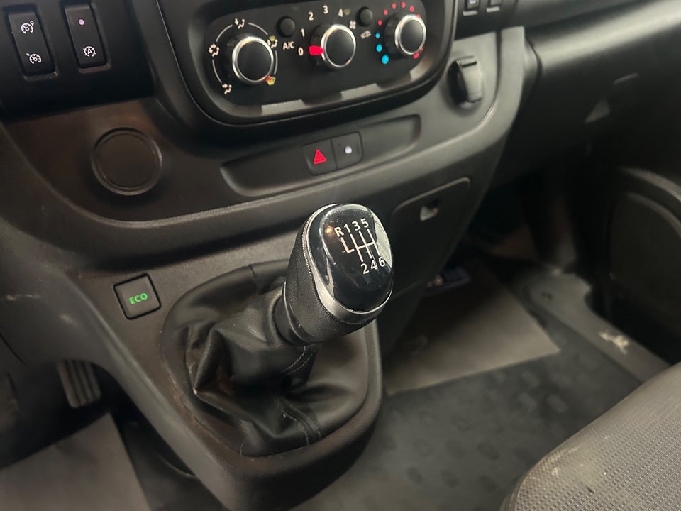 Renault Trafic T29 2,0 dCi 120 L2H1