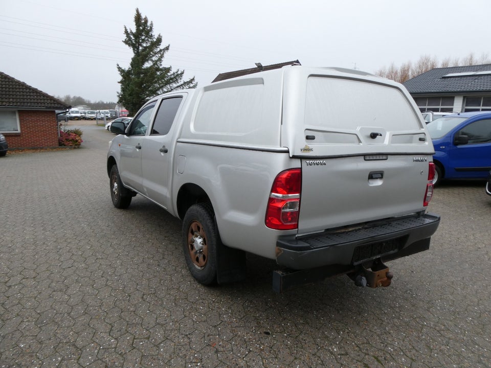 Toyota HiLux 2,5 D-4D 144 Db.Kab 4x4 T2 4d