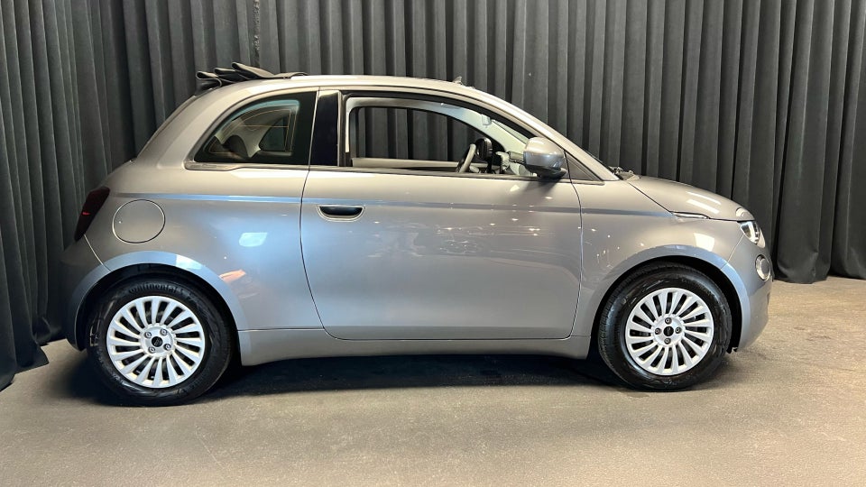 Fiat 500e 42 Icon Cabrio 2d