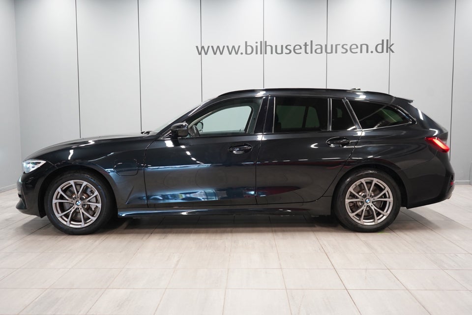 BMW 330e 2,0 Touring Sport Line aut. 5d