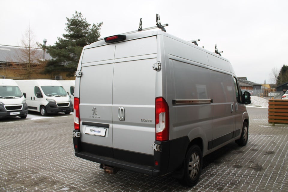 Peugeot Boxer 335 2,2 BlueHDi 165 L2H2 Ultimate